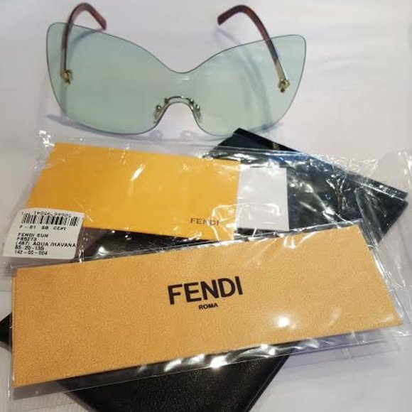 Authentic Fendi Runway FS5273 Shield Sunglasses - Picture 6 of 8